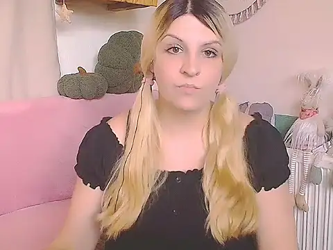 Snapshot of NikiLeex27 chatting on 27, 3, 2026 NikiLeex27 online show from 27, 3, 2026