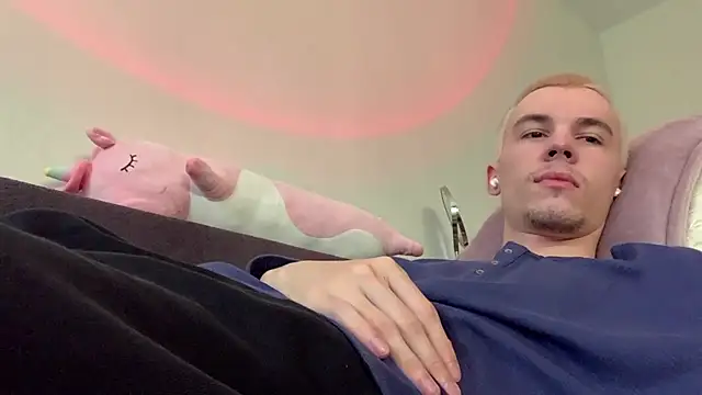 Jeremy1Scott online show from 29, 6, 2026