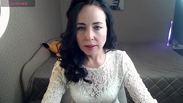 beautiful moon3 online show from 25, 4, 2026