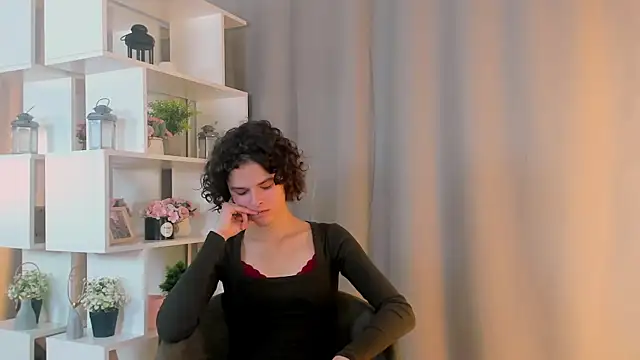 KrystenVanhuss online show from 13, 10, 2025