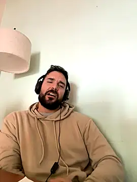 Snapshot of ReDiBastoni90 chatting on 20, 10, 2025 ReDiBastoni90 online show from 20, 10, 2025