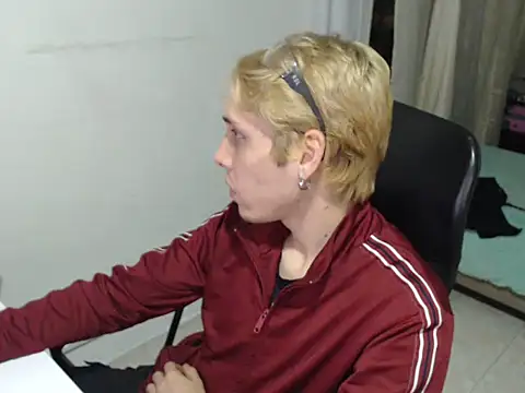 Snapshot of KingSuccubus chatting on 21, 10, 2025 KingSuccubus online show from 21, 10, 2025