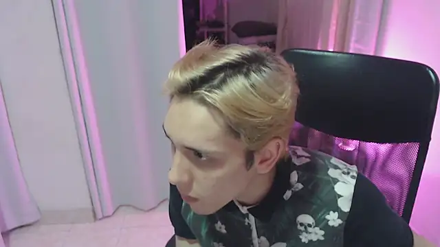 Snapshot of KingSuccubus chatting on 7, 11, 2025 KingSuccubus online show from 7, 11, 2025