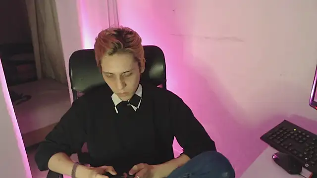 Snapshot of KingSuccubus chatting on 9, 11, 2025 KingSuccubus online show from 9, 11, 2025