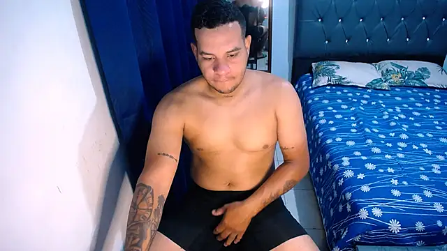 Snapshot of cristian_maln1 chatting on 29, 10, 2025 cristian maln1 online show from 29, 10, 2025