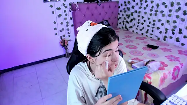 selina lovers  online show from 3, 12, 2025