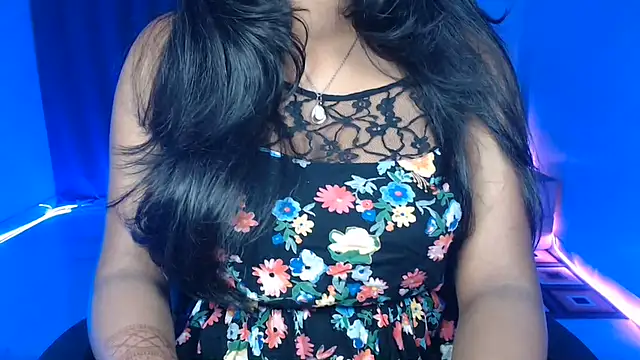 Rashiii  online show from 6, 8, 2026