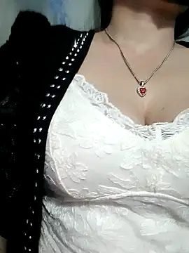 Snapshot of LalayCii chatting on 22, 10, 2025 LalayCii online show from 22, 10, 2025