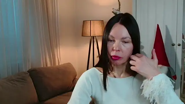 LittleNicolee online show from 21, 12, 2025