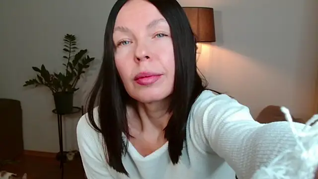 LittleNicolee online show from 23, 2, 2026