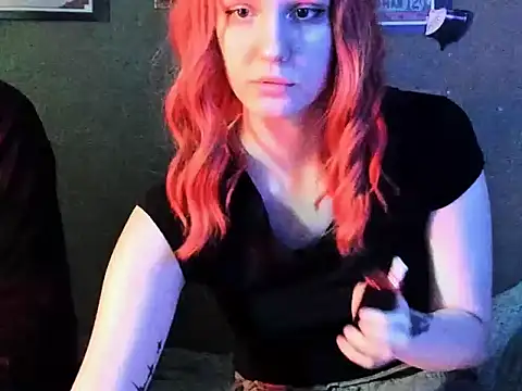 Skirklove online show from 15, 10, 2025