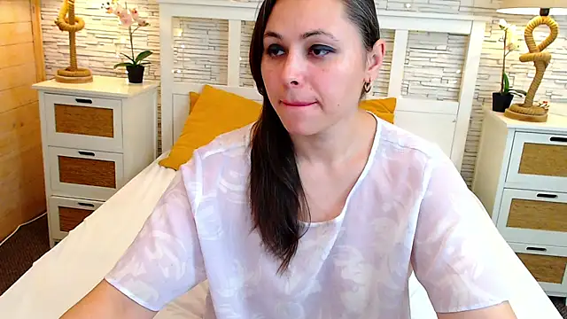 Soft Lilly online show from 25, 11, 2025