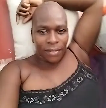 Snapshot of Gadtshie chatting on 12, 11, 2025 Gadtshie online show from 12, 11, 2025