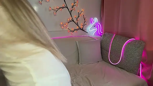 cutetella online show from 29, 4, 2026