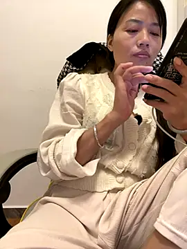 Nini-cn online show from 24, 10, 2025