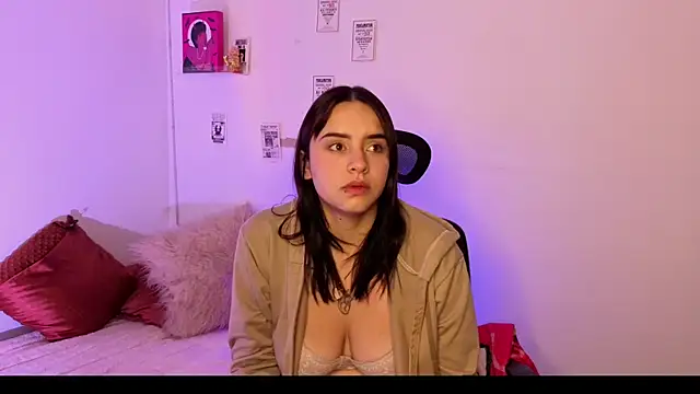 Emily Lindey online show from 1, 5, 2026