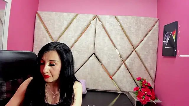 Agatha Leon  online show from 28, 3, 2026