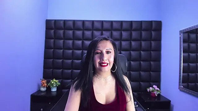 Agatha Leon  online show from 12, 4, 2026