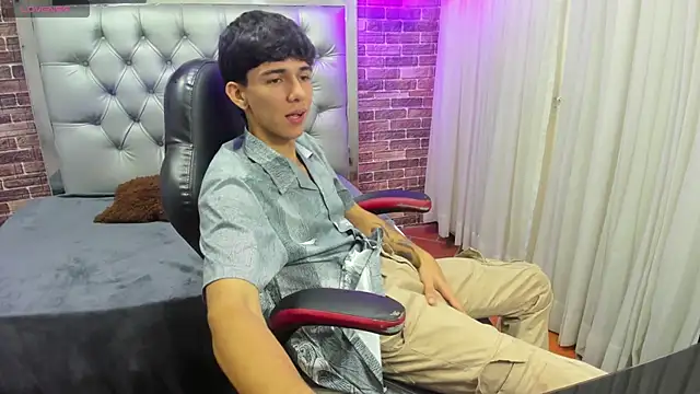 AmethystShadow17 online show from 20, 10, 2025