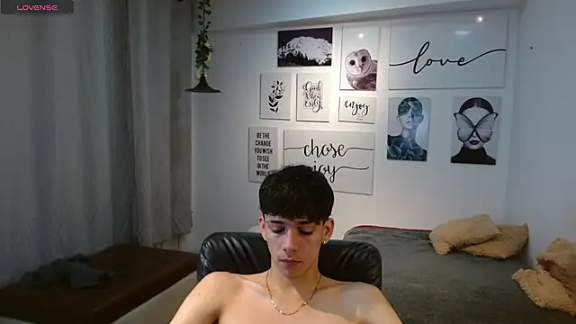 AmethystShadow17 online show from 30, 11, 2025