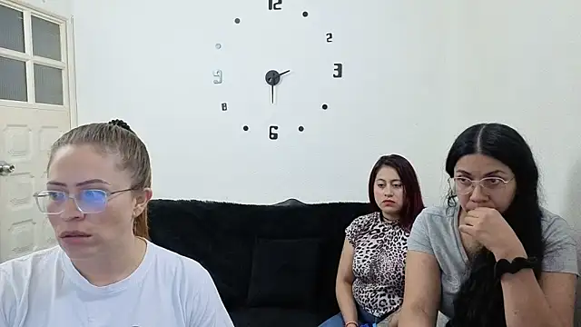lesb milf online show from 6, 5, 2026