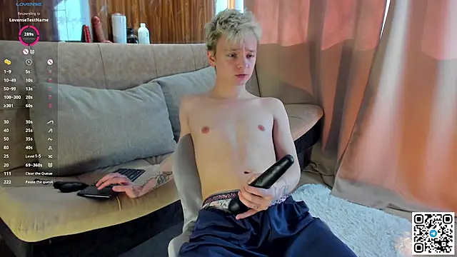Snapshot of Logan_mett chatting on 8, 5, 2026 Logan mett online show from 8, 5, 2026