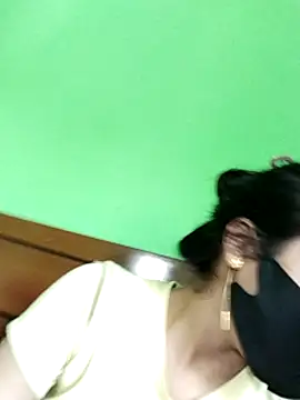 Snapshot of Jaya-Ray chatting on 9, 11, 2025 Jaya-Ray online show from 9, 11, 2025