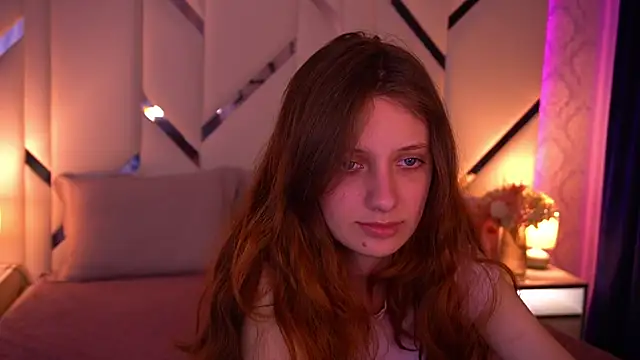 CuteeFoxy online show from 6, 5, 2026