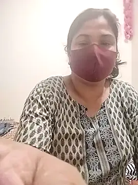 Snapshot of Hot_Boude chatting on 6, 11, 2025 Hot Boude online show from 6, 11, 2025