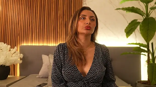 VictoriaBellah online show from 5, 2, 2026