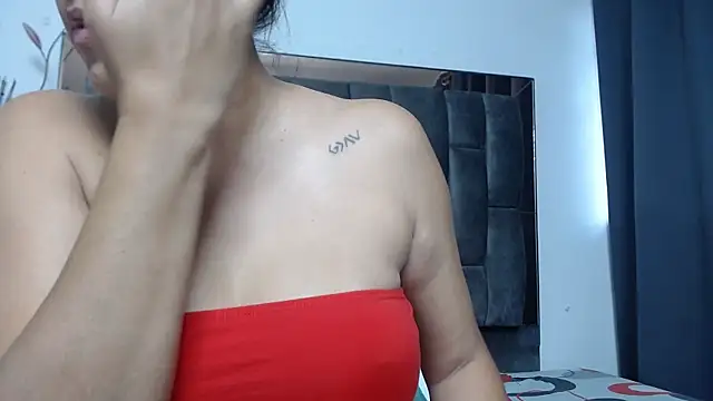 Salmma Milf online show from 16, 12, 2025