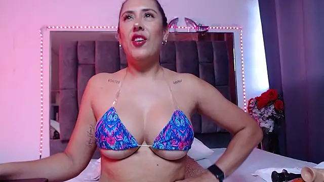 Salmma Milf online show from 7, 5, 2026