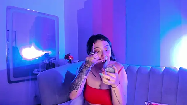 JuliethCruz  online show from 16, 7, 2026