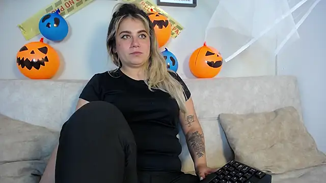 Sweet Bella Valery online show from 30, 10, 2025