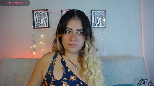 Sweet Bella Valery online show from 28, 4, 2026