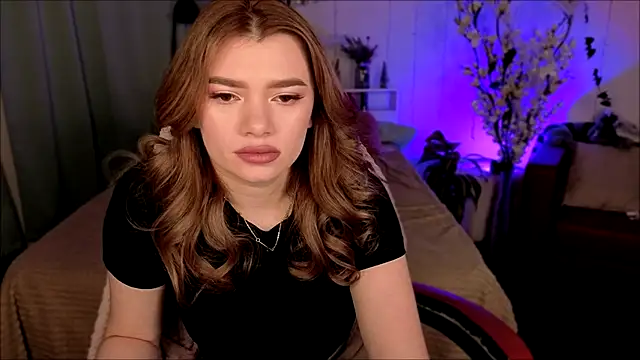 Aurora Lace online show from 23, 10, 2025