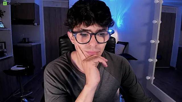 Mikeyvioleta  online show from 17, 2, 2026