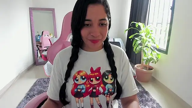 Snapshot of Kruela chatting on 30, 10, 2025 Kruela online show from 30, 10, 2025