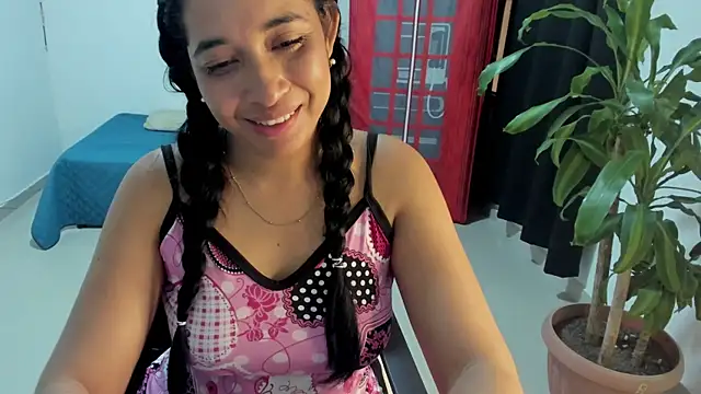 Snapshot of Kruela chatting on 27, 11, 2025 Kruela online show from 27, 11, 2025