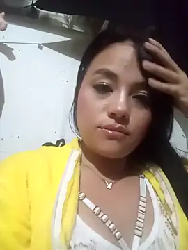 Syrinna94 online show from 24, 10, 2025