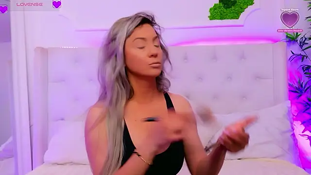 AriannaSins online show from 4, 5, 2026
