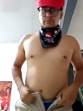 Snapshot of DariusNoir chatting on 19, 10, 2025 DariusNoir online show from 19, 10, 2025