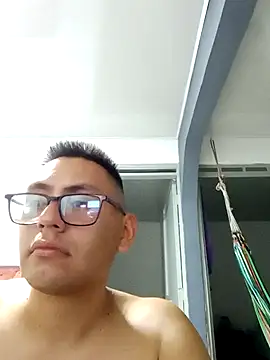 Snapshot of DariusNoir chatting on 20, 10, 2025 DariusNoir online show from 20, 10, 2025