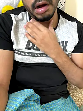 Handsome8677 online show from 18, 11, 2025