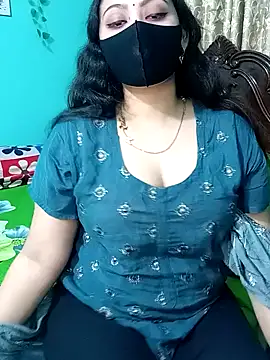 Snapshot of Porimoni22 chatting on 4, 4, 2026 Porimoni22 online show from 4, 4, 2026