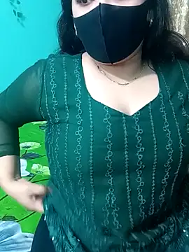 Snapshot of Porimoni22 chatting on 12, 4, 2026 Porimoni22 online show from 12, 4, 2026
