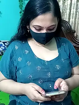 Snapshot of Porimoni22 chatting on 15, 4, 2026 Porimoni22 online show from 15, 4, 2026