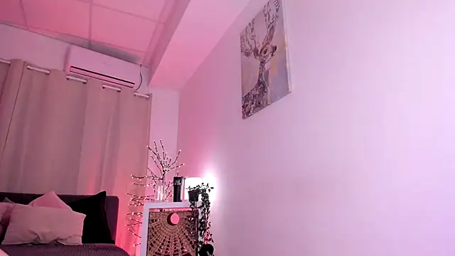 Divine Madeleine online show from 30, 4, 2026