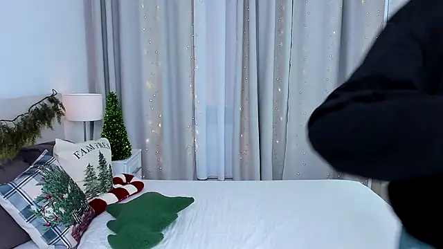 Snapshot of Keit_princess chatting on 13, 12, 2025 Keit princess online show from 13, 12, 2025