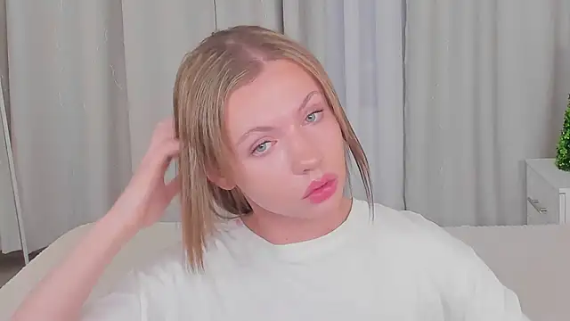 Snapshot of Keit_princess chatting on 19, 12, 2025 Keit princess online show from 19, 12, 2025